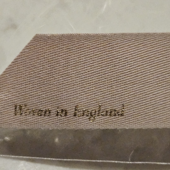 BURBERRY Ribbon New 🎀 - Picture 6 of 9